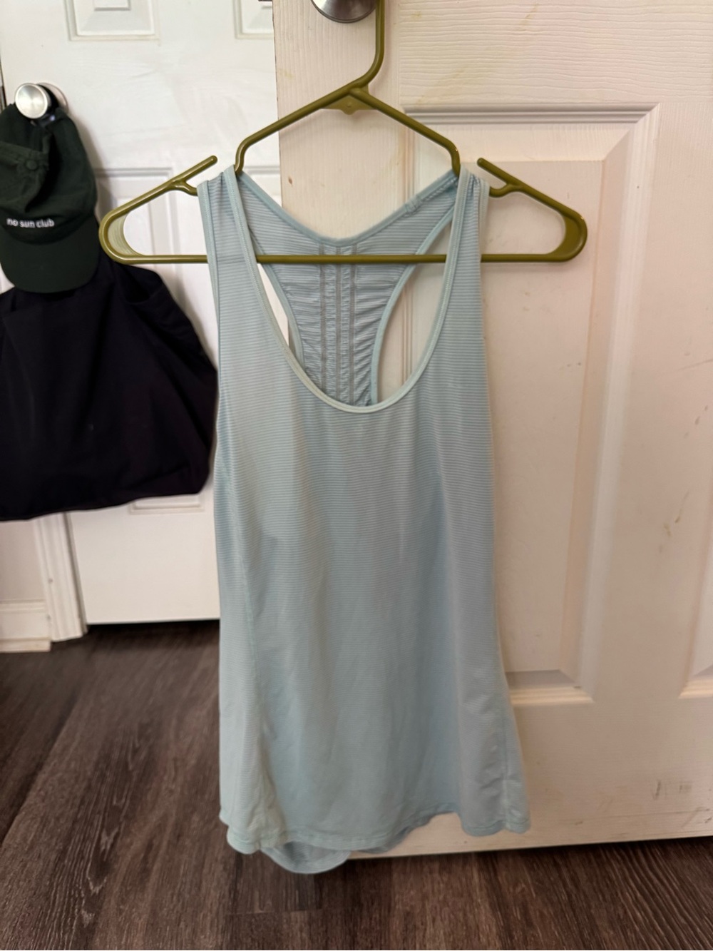 Lululemon workout tank